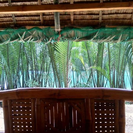 Deluxe Bamboo House By The River Hotell Loboc Eksteriør bilde